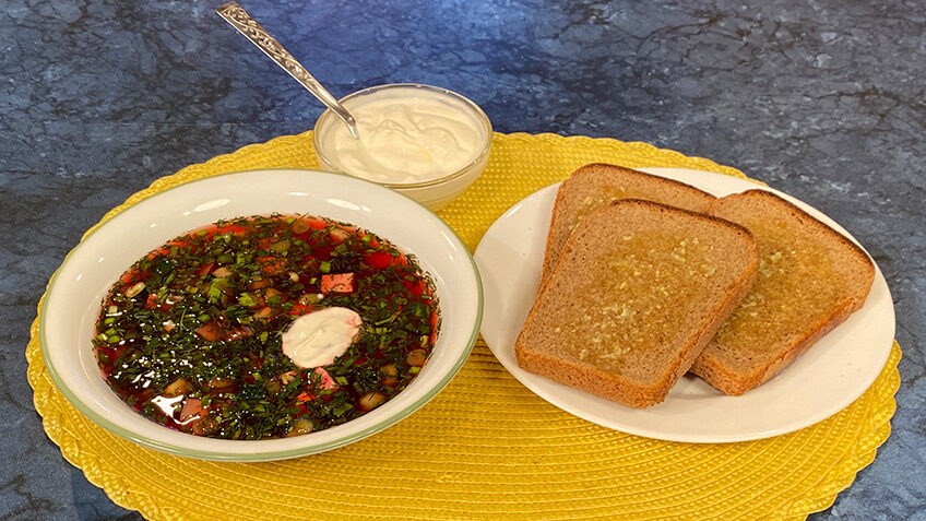 Svekol’nik (Cold Red Beet Soup) with Garlic-Rye Toast – 3ABN Recipes